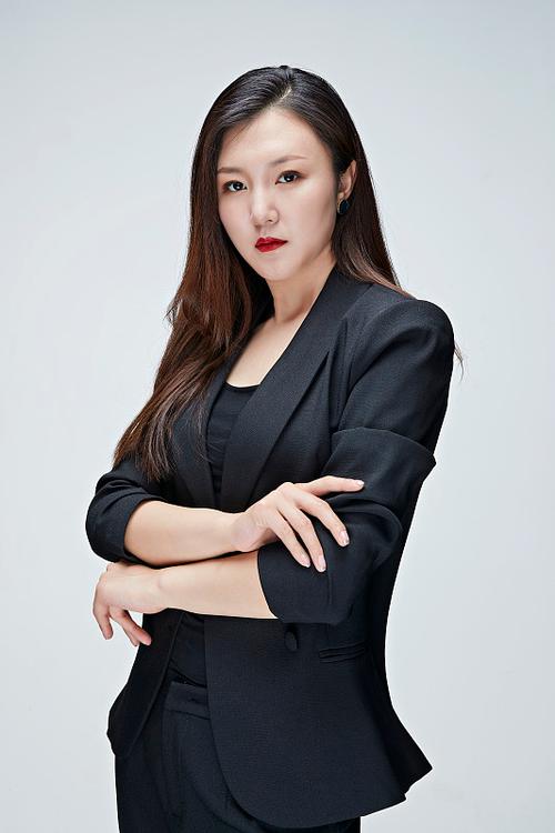 凌月青 创始人 & 执行董事